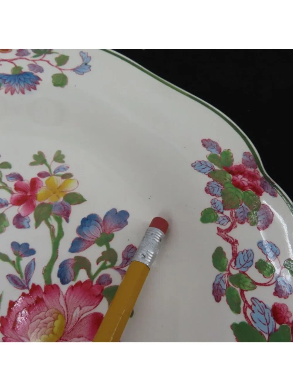 Wedgwood Ethuria England AL5557 Oriental Flower Floral Bird Scallop Edge Plate